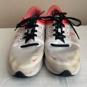 Nike White and Coral Athletic Shoes Size 6